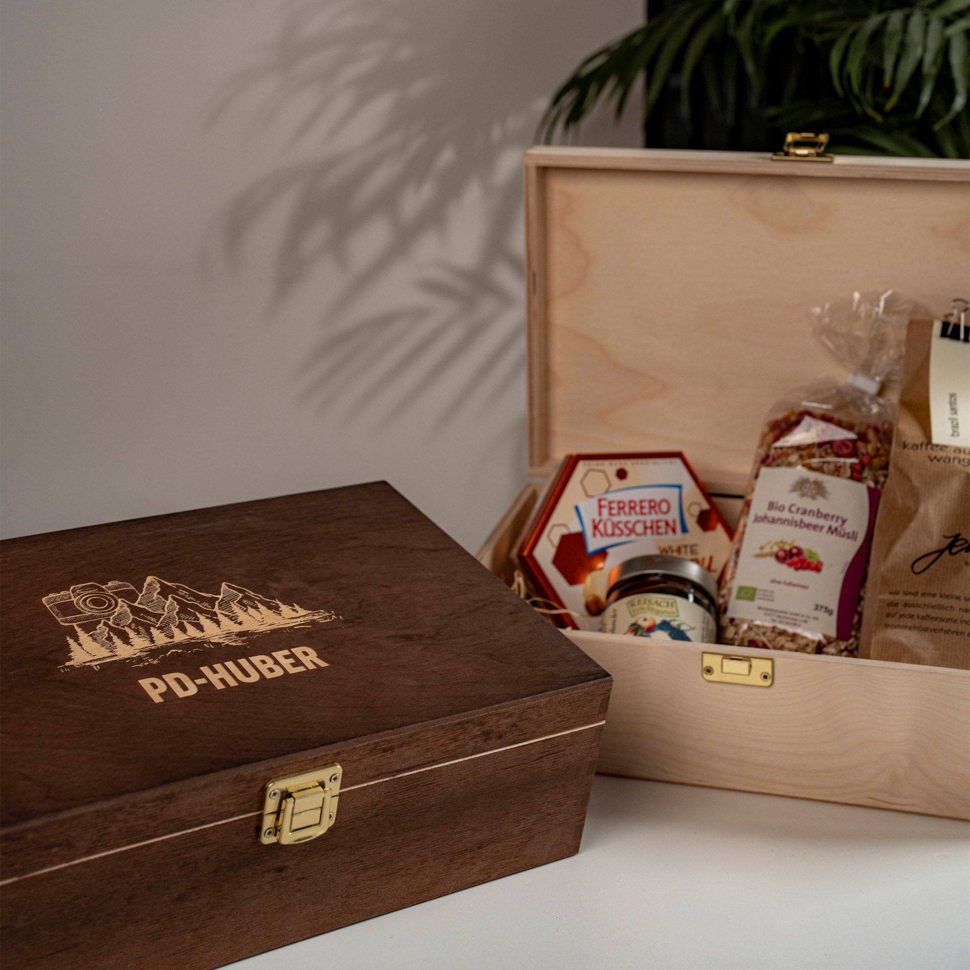 Geschenkbox aus Holz mit Gravur