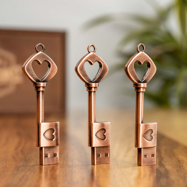 USB stick "Key to the Heart" (set of 3)