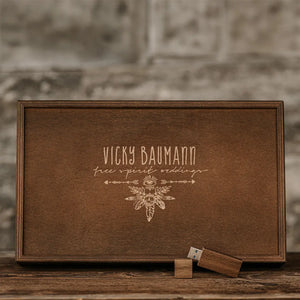Premium Holzbox für Bilder und USB-Sticks – ideal für Hochzeitsreportagen