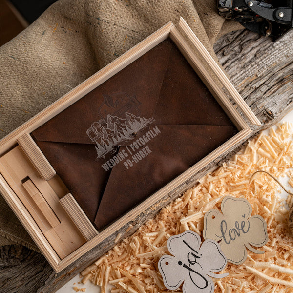 Holzgeschenkbox mit Acrylglasdeckel - bis zur Bildergöße 13x19